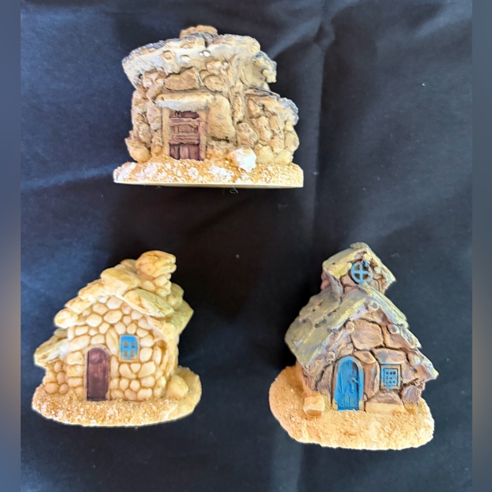 Miniature Fairy Garden Stone Cottage Terrarium House Accessories Lot of 3
